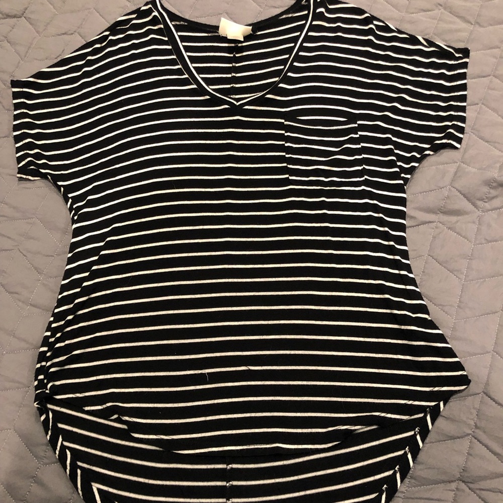 Stripped v-neck